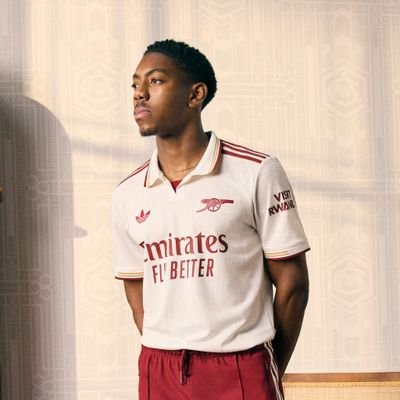 Raphmond_'s profile picture. 🫥BÉ HÜMBLË 🫥♐
ARSENAL fans 
Electrical engineer 🧰