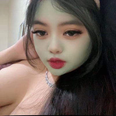 gkyutiee's profile picture. 