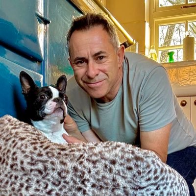 Markie2572's profile picture. Live in Spain 🇪🇸 surfer🏄‍♂️ astrophotographer🌙  Boston terrier owner🐾  & guitarist 🎸
Please check out, like & share my new board build project (link 👇👇)