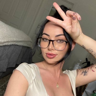 serahwatsond's profile picture. I’m Serah Watson I am a sales representative of the Tesla/innovation and also we have different types of Tesla for sale for fast replies hit me up right here