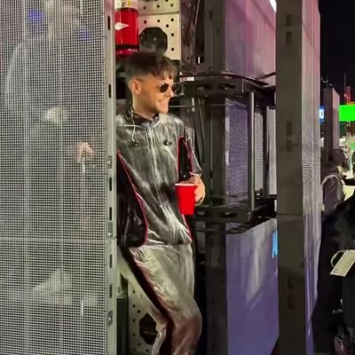 SiobhanAnne04's profile picture. I'm 21yrs,I love Louis, Harry and al things 1D 💙💚 and I hate homophobic and racist people with a passion and become more insufferable during stunt season 🤗💞