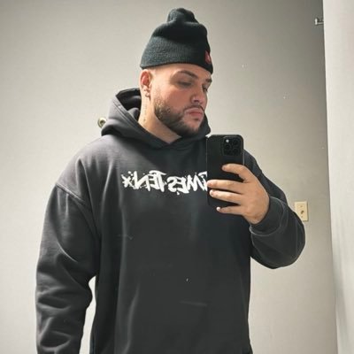Tjayyyyyyyyyy's profile picture. 🤌🏼🇮🇹 Founder of Times Ten Clothing / Apex, NBA 2k 🎮 / Gambling Addict #PhinsUp #AllFire #Builtforthis #GoCanes 🙌🏼 #TimeToHunt #LIGHTITUPNYL 🗽