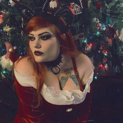 itsasherz's profile picture. Weirdo from Ohio. Cryptozoologist. Ufologist. Paranormal Investigator. Filmmaker. Author. Podcaster. #HorrorFam.