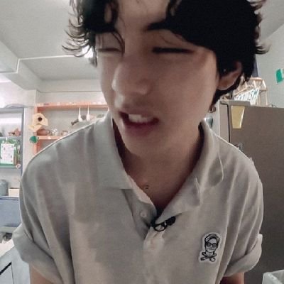 yveontaer's profile picture. viendo cmbyn con tae mientras escuchamos sufjan stevens