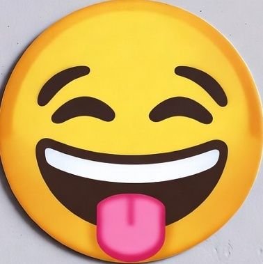 danj_le's profile picture. 😂...what?