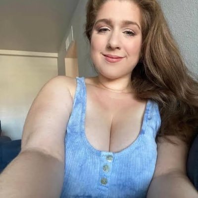 Ellasmith271893's profile picture. 