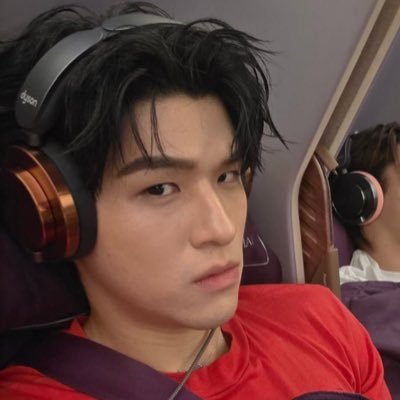 xdivillen's profile picture. #SN #YW #RL #XH.   ᯓ★