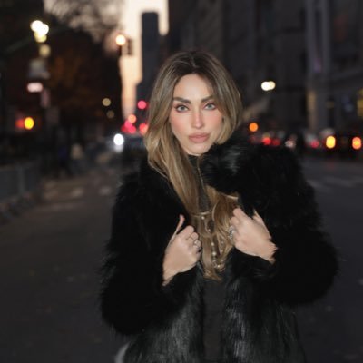 Anahi's profile picture. 