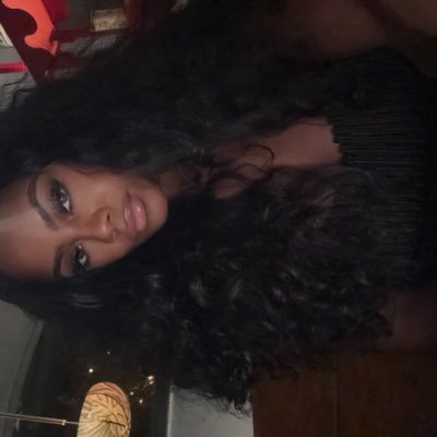 shaeinthecity's profile picture. 