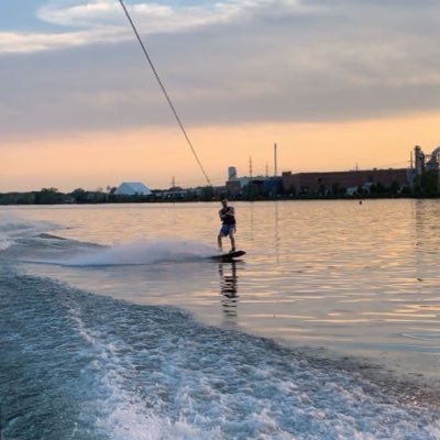 Taylornate99's profile picture. 