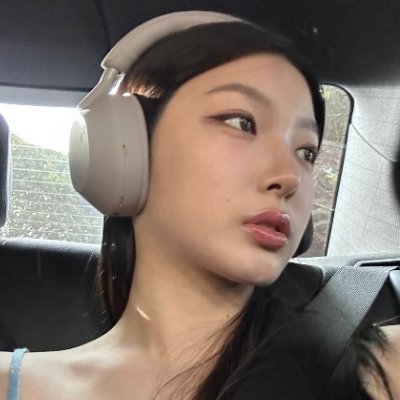 hypothesislov's profile picture. viciada patologia em romances