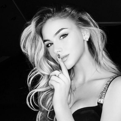 Adelina_Galoyak's profile picture. Abs Giga Chad ✳️ Web 3.0 gaming / marketing 🎮Dm for collabs📩 #ROBOSQD founder/artist Master of Sports in RG