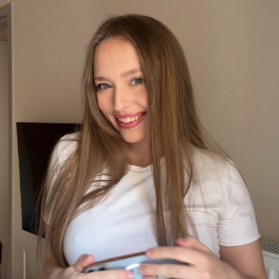 hamzsibi027's profile picture. 