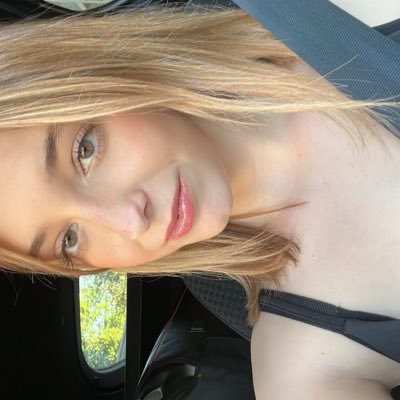 madashotlife's profile picture. 