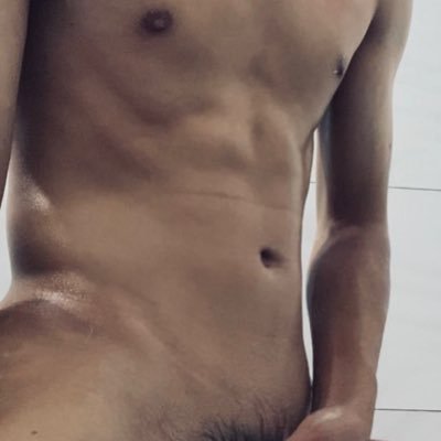 traiban205's profile picture. 🇻🇳170/50/. ko dùng Zalo, chỉ dùng  https://t.co/EK0tFtsEBY. xem full https://t.co/7isybJqM2E