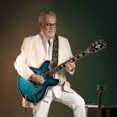 lebon_david's profile picture. Twitter oficial del músico y compositor argentino David Lebón.