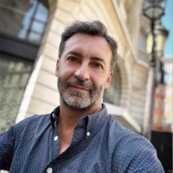 harish_angari's profile picture. A silent night, sparkling sparks, an endless chase.