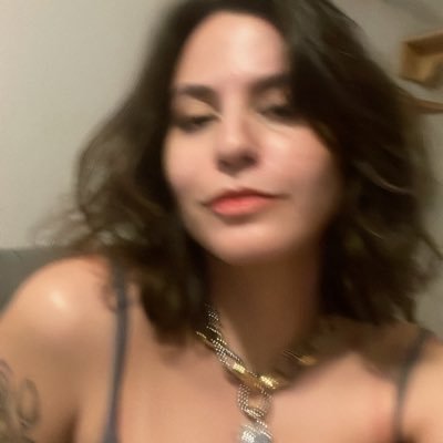 rachelsousab's profile picture. midiática por formação e todo o resto nas horas vagas. trabalho com música e falo demais | ela/dela