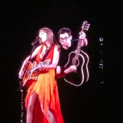 taystinybraid's profile picture. swiftie | london girl | enthusiast 🫐 RCx2 STEM girlie 💄🔬 (in my 20s, please dni if you’re under 18 x)