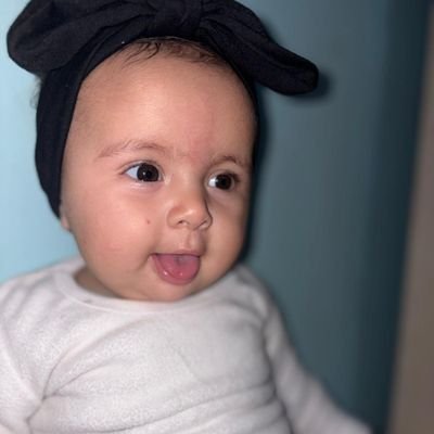 HIBABA1312's profile picture. Hi My name is HIBA From Gaza, a newborn baby girl needs your help. Please donate 👇