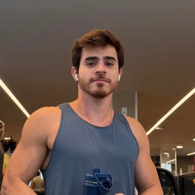 rodrigoponcioni's profile picture. você por aqui?