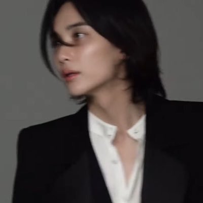 yjhnini's profile picture. make you wanna swing both ways. ♡ — ( blackpink & seventeen ) ｡ yearner !