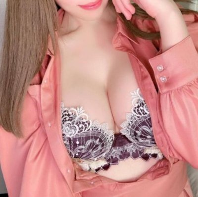 0NiBlhpKbz13's profile picture. 26さい/168cm/Eカップ/歯科衛生士/優しい人が好き/フォローしてくれたら連絡します💕