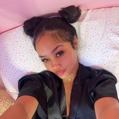 Gabrielaroseeee's profile picture. 💕💗💖💞💓🌸💘🌺💝🌷🐷🎀👙🐽🍬🧞‍♀️👚🩷👛🦩🩰🎟️