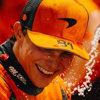 seasonsbegins's profile picture. 