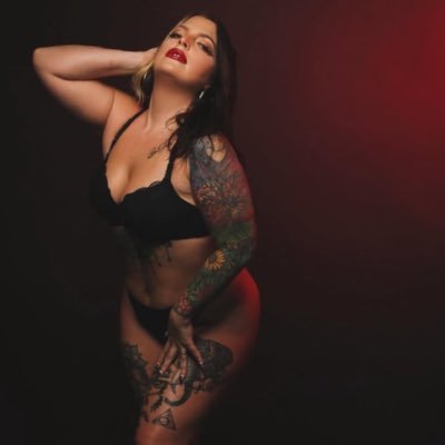 ottorecklezz's profile picture. 💋 Too pretty to be this shy… or am I? 🫣 💙 Blue eyes | Slim thick | Pretty vibes 🔞 Exclusive only below…