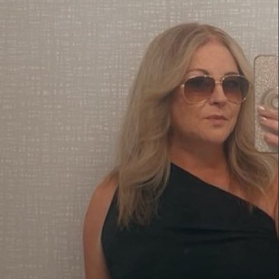 laurabagley4's profile picture. Foodie, Actress, sarcasm is my love language, mom of 4 ❤️ @Lions 💙 Drew Lane podcast /Oakland U alum , sharing positive tweets 😊☀️