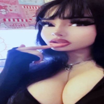 sophiadoore's profile picture. favourite goddess 💕 spend some money on me💕 lots of daddy issues 🤷‍♀️