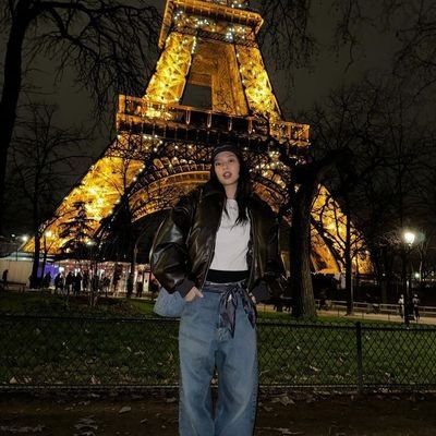 astrasortem's profile picture. PIENSO EN TU MIRÁ - Cap.3: Celos