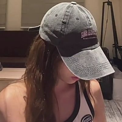 jnrjry's profile picture. 🖤💗🌸💎 Mikhcey Divorce