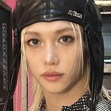 channieflakes's profile picture. taking my hai yombok hai hayunjin pills and embracing Purity unlike a certain hwang