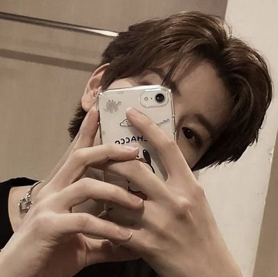 hdighminnie's profile picture. dueña y señora de chicago, defenceless y palaces • solo louie & stay♡ « firstkhaotung enthusiast »