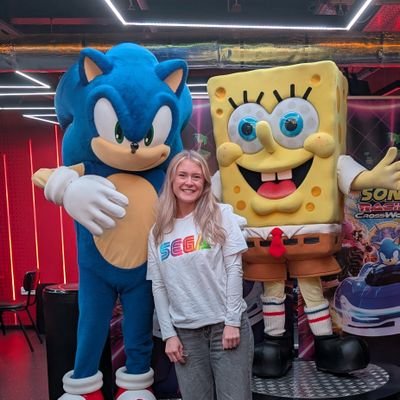 rachelann_____'s profile picture. brand marketing @sega 🩵                                                          
prev. esports marketing @fnatic 🖤🧡