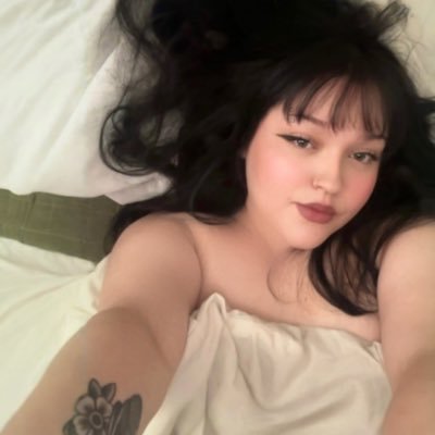 kornd0ggy's profile picture. 🐦‍⬛