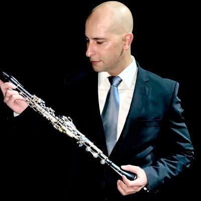 JessRuiz11's profile picture. Profesor de Música por la especialidad de Clarinete. Ex-Requinto en @MaestroTejera, Saxo Tenor en @Cha_Disonancia y Clarinete en @deprofundis_vg