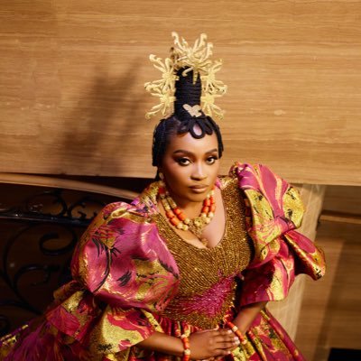 BabyWhale___'s profile picture. Afang connoisseur. Feminist.