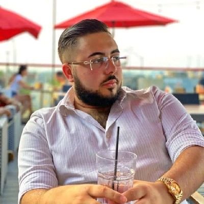 JoshuaElde22495's profile picture. I help people get rich from trends 📈
Step-by-step success blueprint 👇