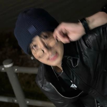 iAS3UNH_'s profile picture. me estoy tragando unos chilaquiles con Han mientras nos tomamos un fuzetea