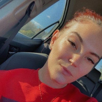 sunshinetrish13's profile picture. Fuck you and your feelings🖕🏾