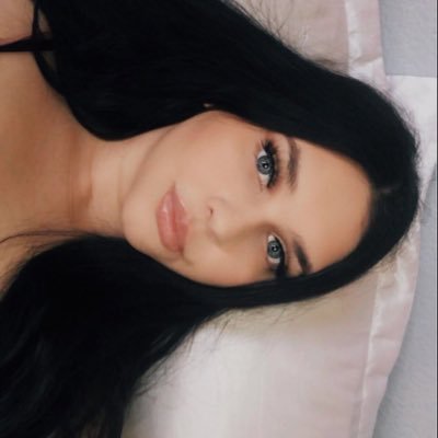 makenzxo's profile picture. who dey