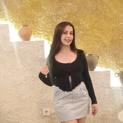 Songuloslu's profile picture. Geleceğin öğretmeni  | Şimdilik sınavlarla mücadelede 📝📚✨