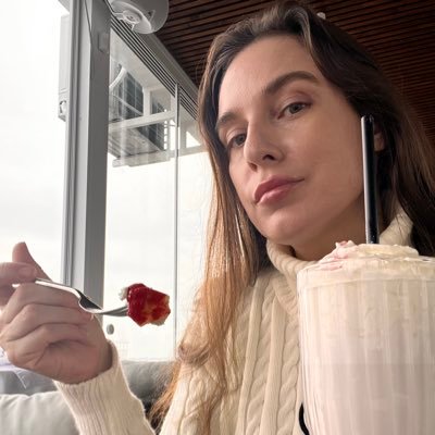 zarizamaria's profile picture. 