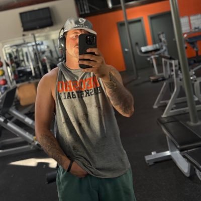 LoganLo432's profile picture. just faking it till I make it, 25