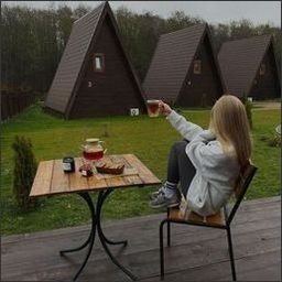 lxefuadf92205's profile picture. The world is vast, depending on how big your heart is