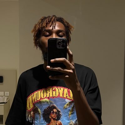 cjxymoore's profile picture. Badness.