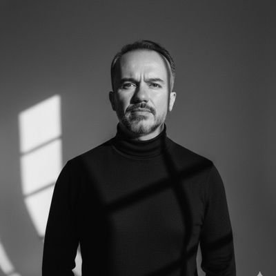 noeezb's profile picture. Ingeniero, papá y esposo. No se puede escapar del mercado ni de la regulación, están en todos lados.